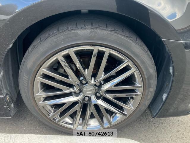 Toyota KLUGER HYBRID 2015-12 8379070-12