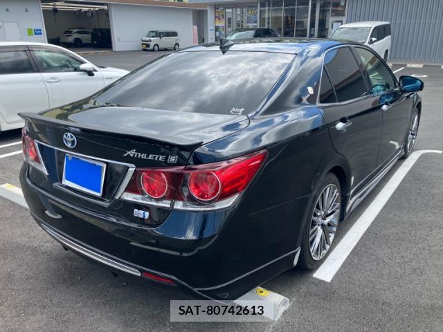 Toyota KLUGER HYBRID 2015-12 8379070-2