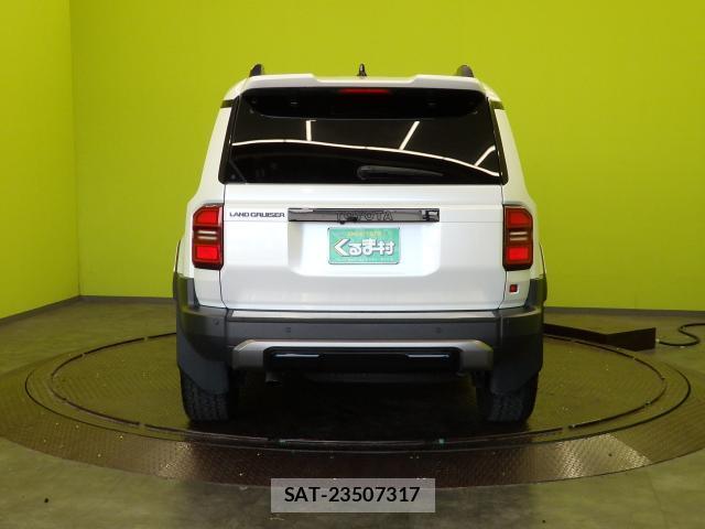 Toyota Land Cruiser 250 2025-05 8379771-18