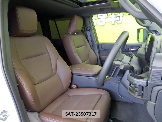 Toyota Land Cruiser 250 2025-05 8379771-7
