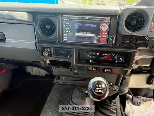 Toyota Land Cruiser 70 1996-04 8380183-12