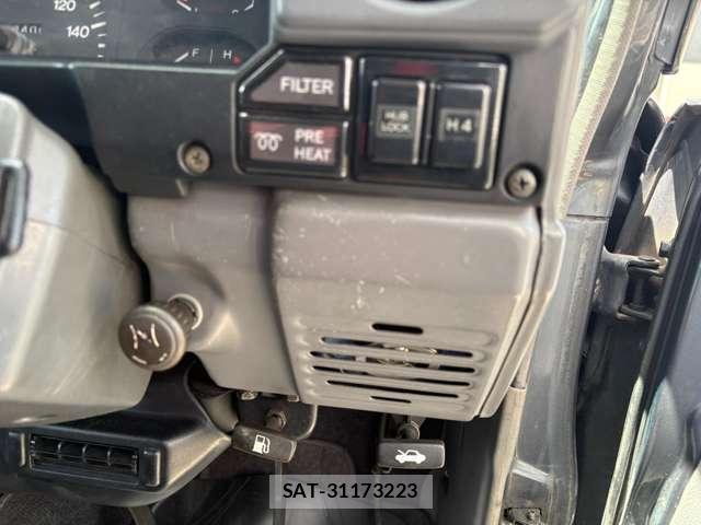 Toyota Land Cruiser 70 1996-04 8380183-14
