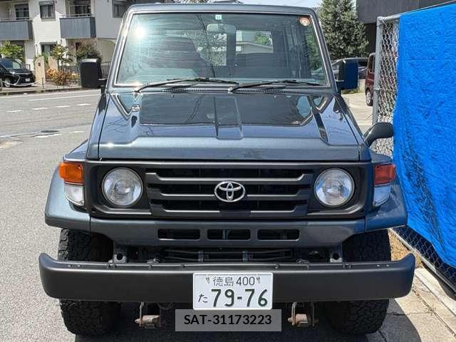 Toyota Land Cruiser 70 1996-04 8380183-15