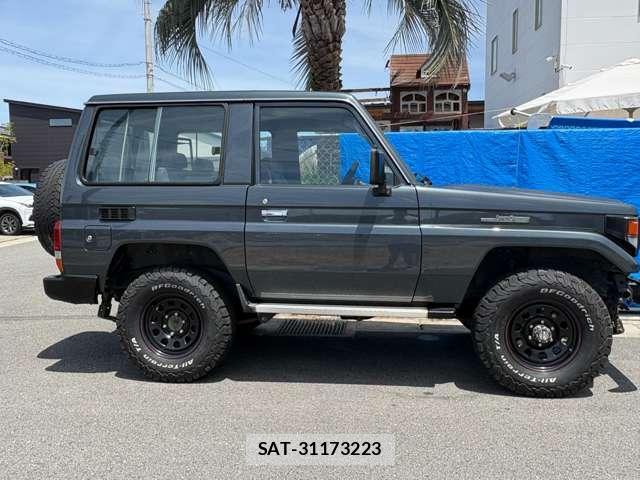 Toyota Land Cruiser 70 1996-04 8380183-18