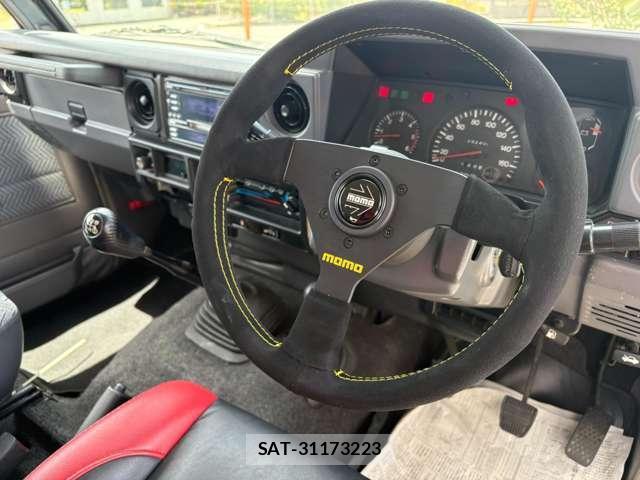 Toyota Land Cruiser 70 1996-04 8380183-5