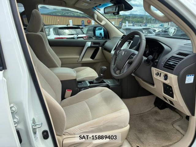 Toyota LAND CRUISER PRADO 2023-10 8379287-10