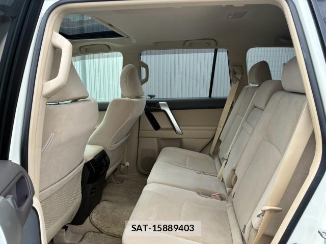 Toyota LAND CRUISER PRADO 2023-10 8379287-12
