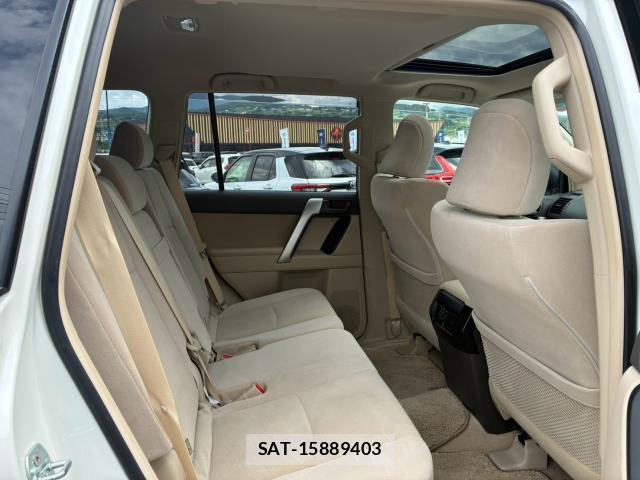 Toyota LAND CRUISER PRADO 2023-10 8379287-13