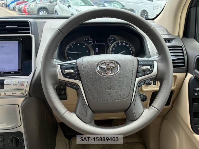 Toyota LAND CRUISER PRADO 2023-10 8379287-18