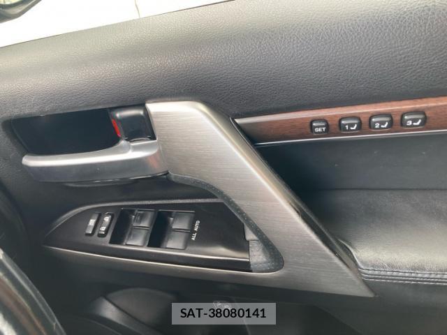 Toyota LAND CRUISER 2016-11 8378560-10