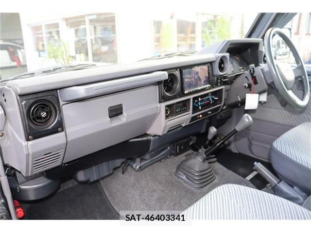 Toyota LAND CRUISER 1992-03 8379813-6