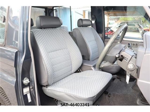 Toyota LAND CRUISER 1992-03 8379813-7