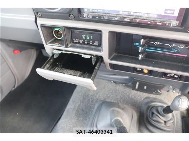 Toyota LAND CRUISER 1992-03 8379813-9