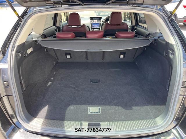 Subaru LEVORG 2017-08 8379316-12