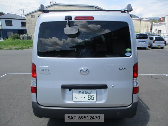 Toyota LITEACE VAN 2017-10 8379633-8