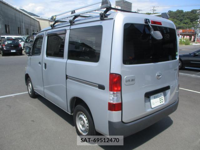 Toyota LITEACE VAN 2017-10 8379633-9