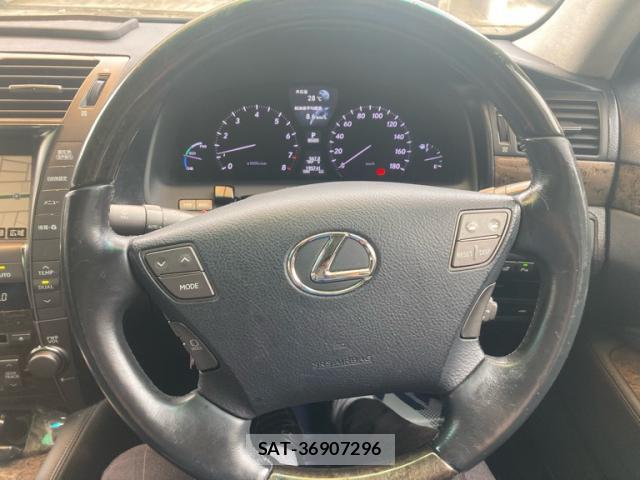 Lexus LS 2007-09 8378918-14