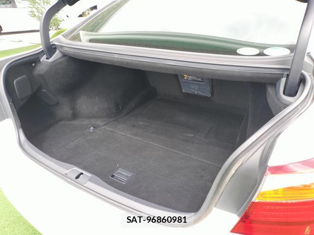 Lexus LS 2011-08 8379480-11