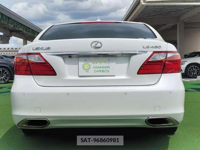 Lexus LS 2011-08 8379480-15