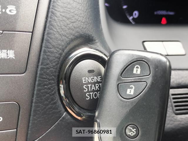 Lexus LS 2011-08 8379480-7