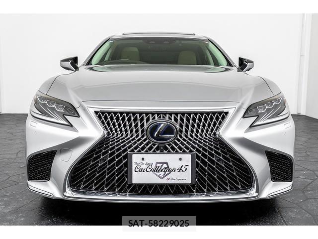 Lexus LS 2018-09 8379596-5