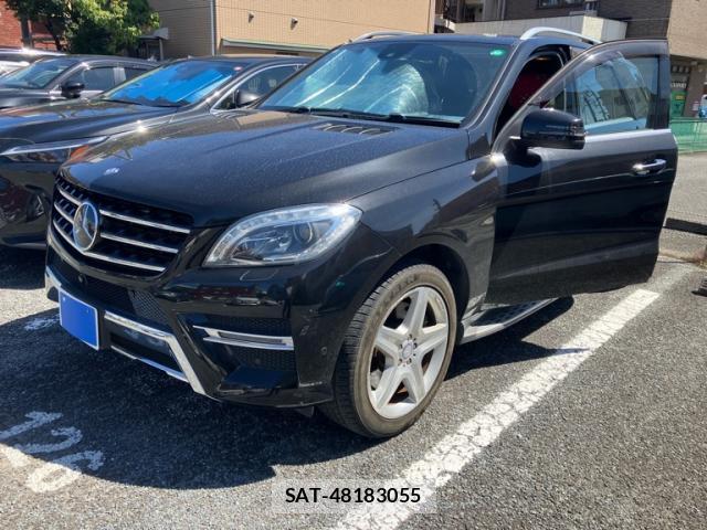 Mercedes Benz M-CLASS 2015-08 8379071-0