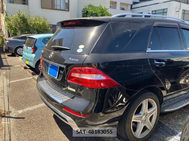Mercedes Benz M-CLASS 2015-08 8379071-12
