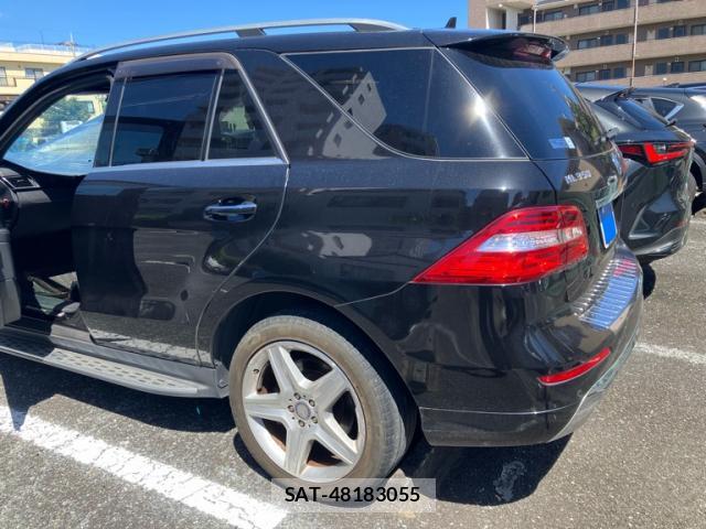 Mercedes Benz M-CLASS 2015-08 8379071-3