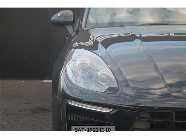 Porsche MACAN 2018-03 8379733-10