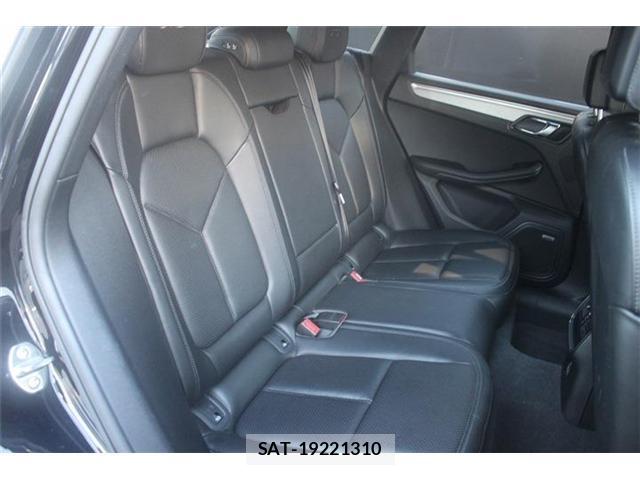 Porsche MACAN 2018-03 8379733-16
