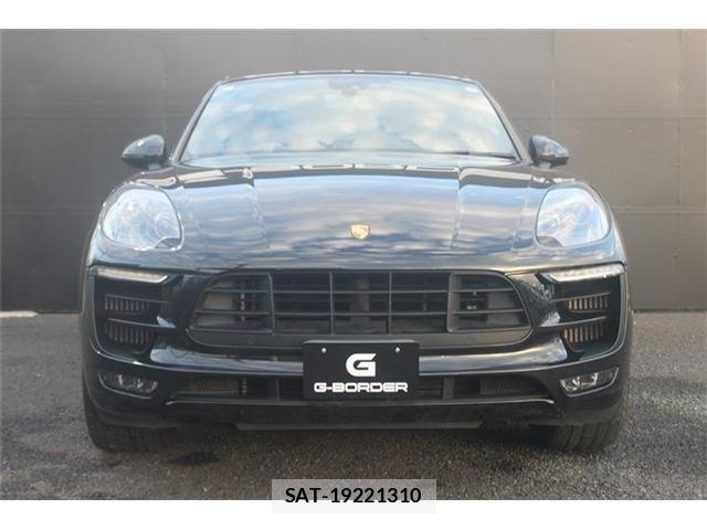 Porsche MACAN 2018-03 8379733-6