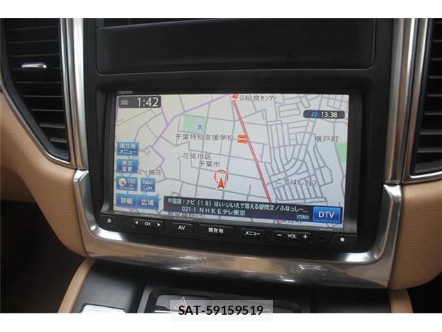 Porsche MACAN 2015-09 8379734-1