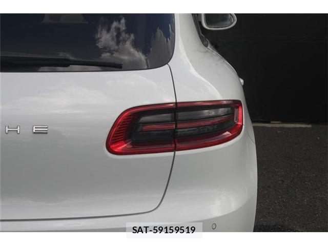 Porsche MACAN 2015-09 8379734-10