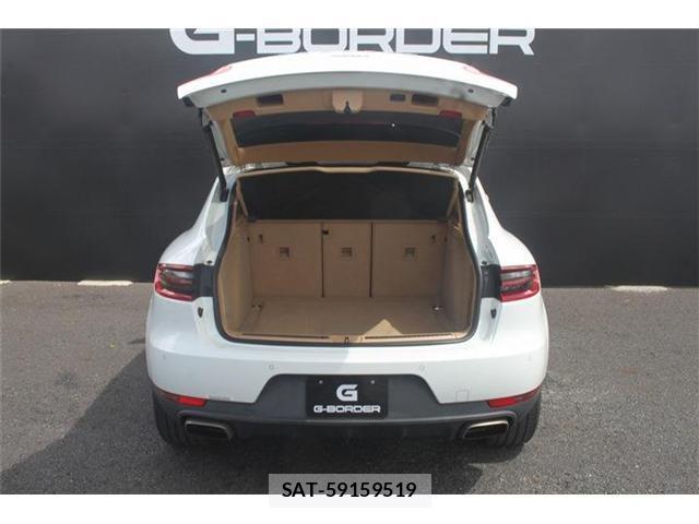 Porsche MACAN 2015-09 8379734-11