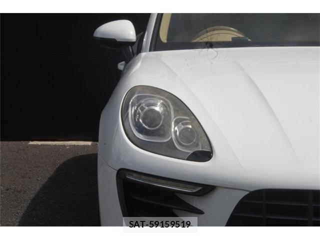 Porsche MACAN 2015-09 8379734-7