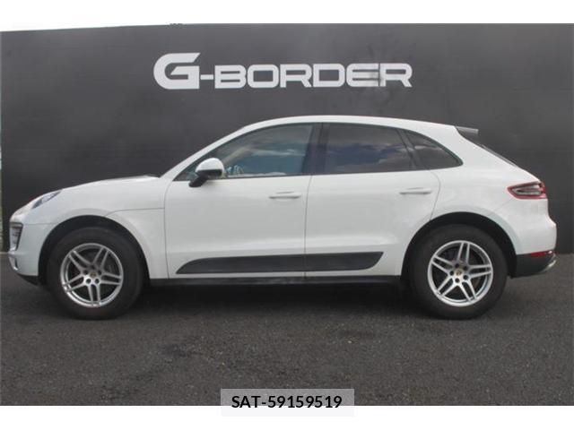 Porsche MACAN 2015-09 8379734-8
