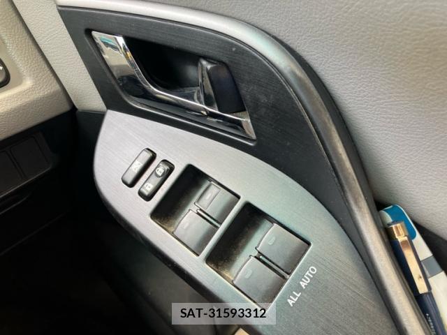 Toyota MARK X ZIO 2007-10 8378932-11