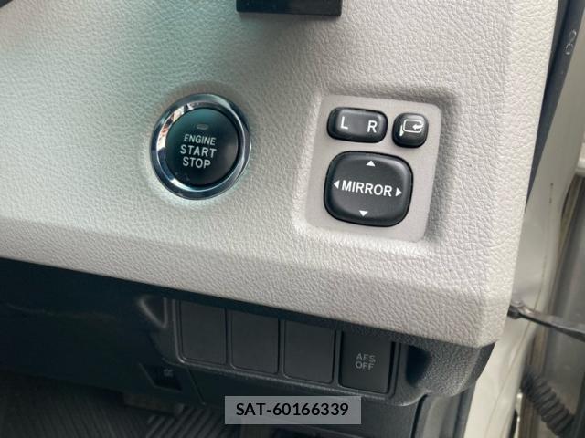 Toyota MARK X ZIO 2007-10 8379432-11