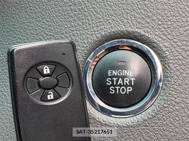 Toyota MARK X ZIO 2011-01 8379910-12