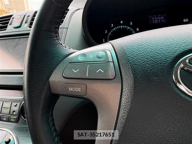Toyota MARK X ZIO 2011-01 8379910-6