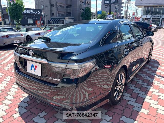 Toyota MARK X 2019-01 8378880-16
