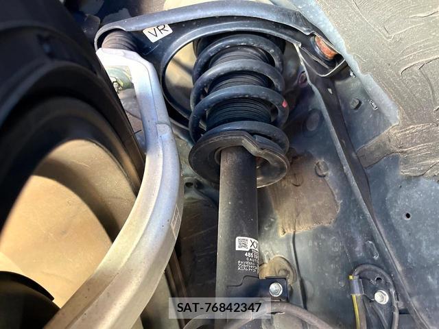 Toyota MARK X 2019-01 8378880-19