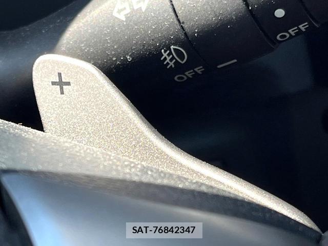Toyota MARK X 2019-01 8378880-4