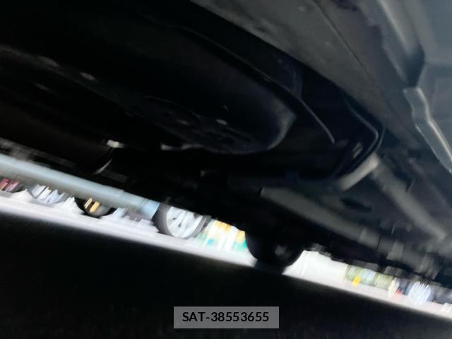 Toyota MARK X 2007-10 8379056-4