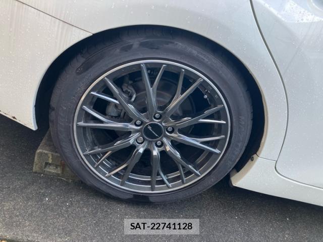Toyota MARK X 2015-10 8379073-13