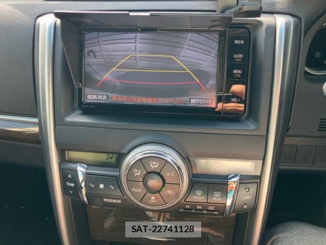 Toyota MARK X 2015-10 8379073-16