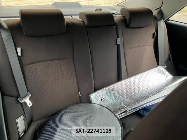 Toyota MARK X 2015-10 8379073-8