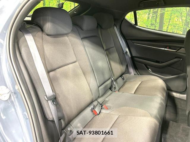 Mazda MAZDA3 2021-03 8379209-9