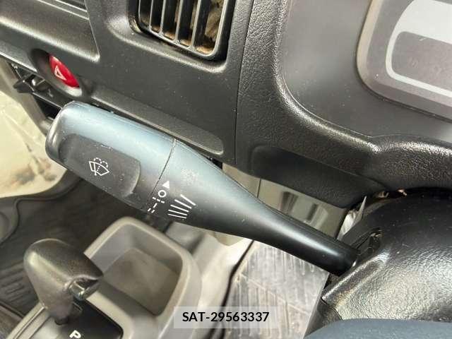 Mitsubishi MINICAB TRUCK 2014-02 8379905-9