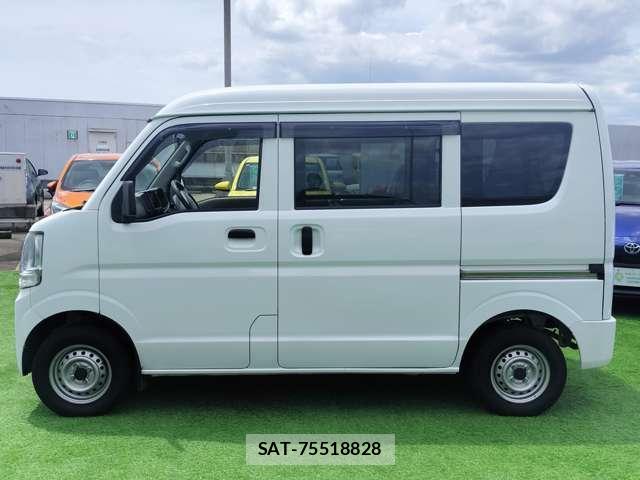 Mitsubishi MINICAB VAN 2018-05 8379216-17